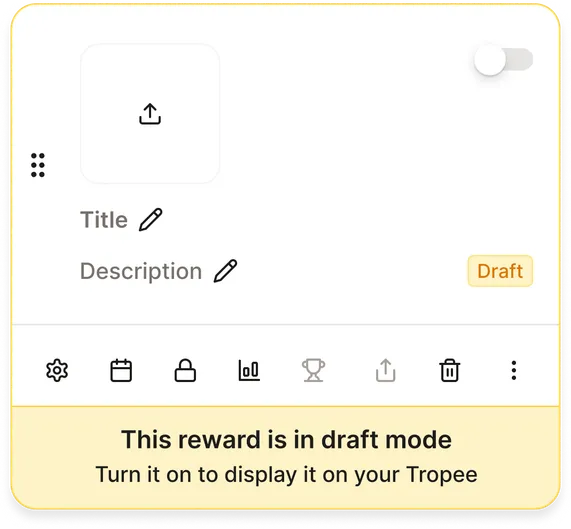 Reward card in draft mode with title and description fields, a toolbar and the note “This reward is in draft mode”.